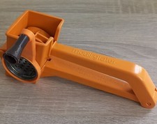 Ancienne Râpe à Fromage