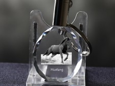 Mustang cheval cristal rond - cheval,