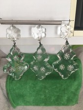 Lot de trois Pampille ciselé en cristal pour lustre À  Pampille￼