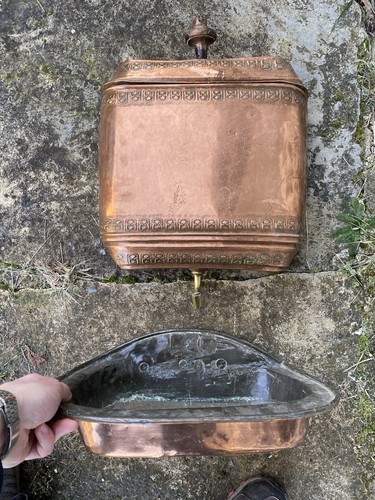 Ancienne fontaine cuve - ancienne,