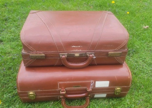 Vintage wheary luggage - wheary, of