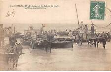 17.AM18206.Chatelaillon.N°2.Déchargement des bateaux de moules au village de