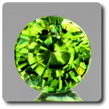 Pierres et Minéraux. 0.52 cts GRENAT DEMANTOIDE . VVS Ural Mountains, Russie. A