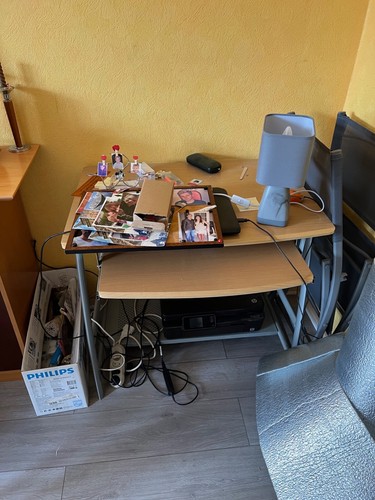 Meuble pour ordinateur - , et