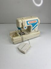 Petite machine à coudre