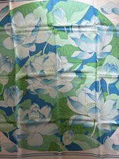 HERMÈS Rare Carré Foulard Vintage Soie PARIS -Fleurs De Lotus -90 X90Cm. TBE