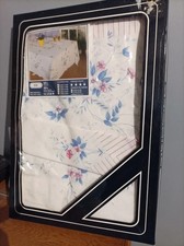 Nappe et 12 serviettes de