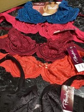 Incroyable, 90 C  ,  lot de 5 soutiens gorges neufs, de marque playtex 