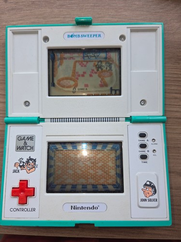 Nintendo game watch bomb - &,