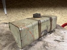 Reservoir d'essence et support