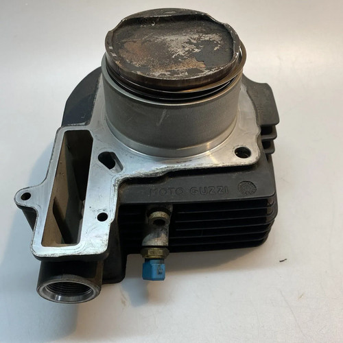 Cylindre piston à - cylindre,