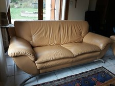 banquette en cuir beige état neuf non convertible 2m sur 90 cm