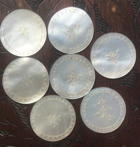 Lot jetons anciens nacre - 7,