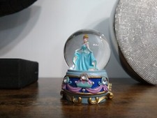 Mini snow globe DISNEY Cendrillon Snowglobe boule à neige 7 cm 