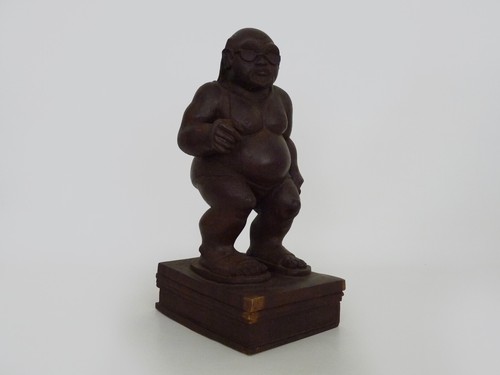 Sculpture grotesque bois - en,
