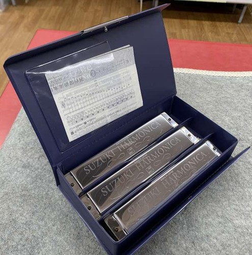 Jeu harmonica suzuki 3 - d'harmonica,