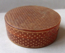 Boite ronde en écaille 18e siècle Box avec étoiles en OR accidents