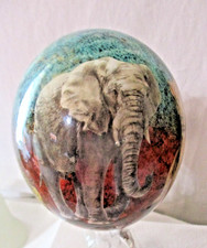 TRES BEL OEUF D'AUTRUCHE- DECOR LAQUE ANIMAUX SAUVAGES  AFRIQUE DU SUD - 15 cm