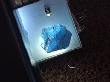 Saphir bleu brut 3 carats
