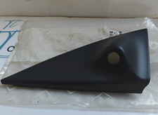 Cache intérieur porte avant