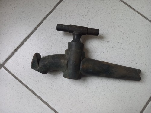 Ancien robinet bronze - robinet,