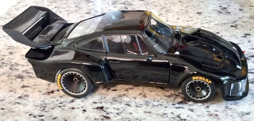 Exoto 1976 porsche 935 - exoto,