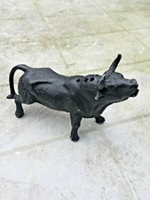 petit taureau en régule