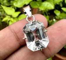 Pierre précieuse en vrac de couleur argent blanc taille émeraude saphir blanc...