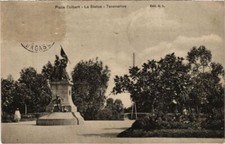 CPA AK Tananarive Place Colbert, La Statue MADAGASCAR (1262026)