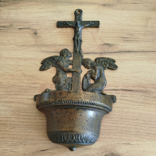Bénitier bronze ciselé - bénitier,