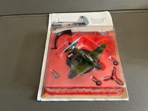 Avion miniature militaire - miniature,