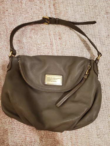 Marc jacobs taupe - by,