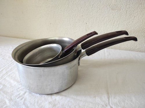 Anciennes casseroles tournus - casseroles,
