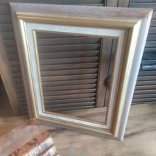 Cadre en bois blanc, doré et cérusé parme / feuillure 27,5x 65,5 