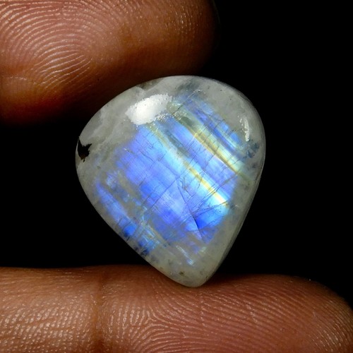 Pierre précieuse cabochon