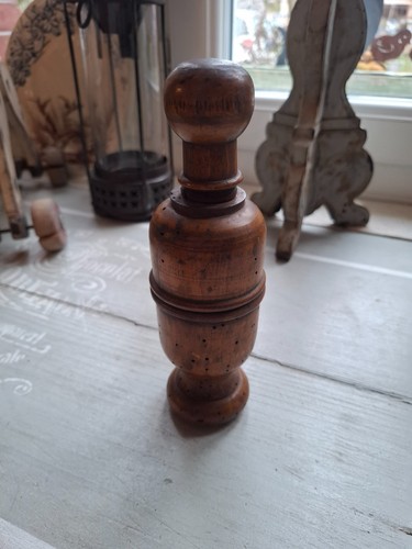 Bouchonneuse ancien bois - ancien,
