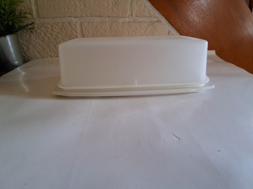 Tupperware plat cake - tupperware,