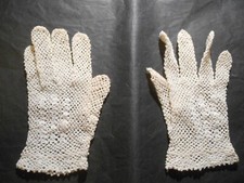 Gants anciens au crochet en coton blanc enfant   lg 15 larg 6,5cm