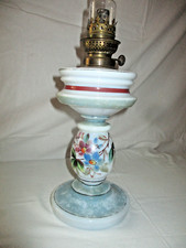 Lampe à pétrole ancienne en opaline motif floral XIXè