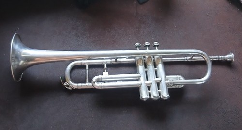 Couesnon trompette ut - ,