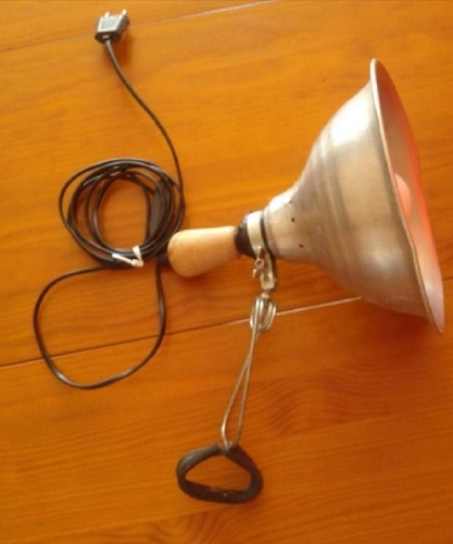 Lampe industrielle fixation - , a