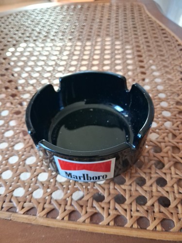 Cendrier marlboro - cendrier,
