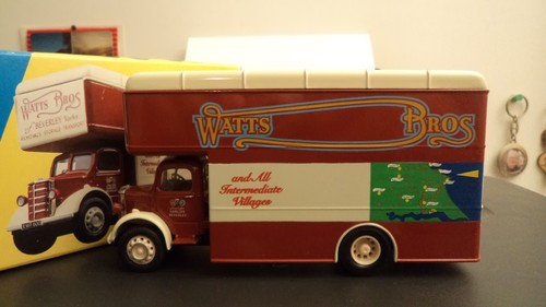 Camion bedford luton van corgi - luton,