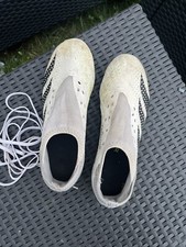 crampons foot Adidas Predator