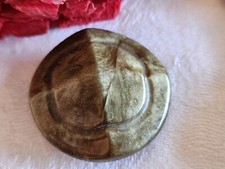 Bouton ancien en celluloïd