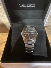Montre de marque SEIKO SAPPHIRE TITANIUM 100M
