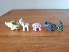 Lot de 5 petites figurines