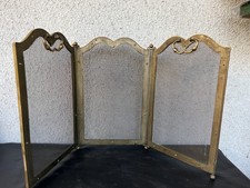 Pare-feu ancien en laiton ajouré – trois panneaux articulés