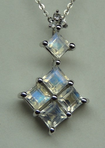 Noble carat - 1,55,