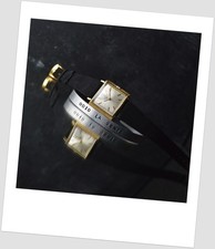 Montre Carrée Vintage